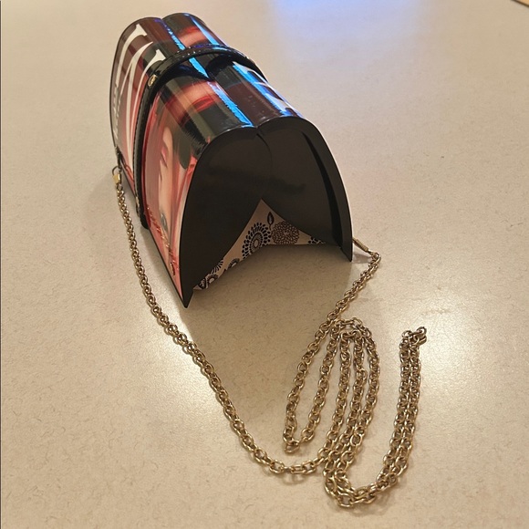 M The Trend Issue Fashion Magazine Style Clutch Structured Crossbody Handbag - Picture 6 of 12